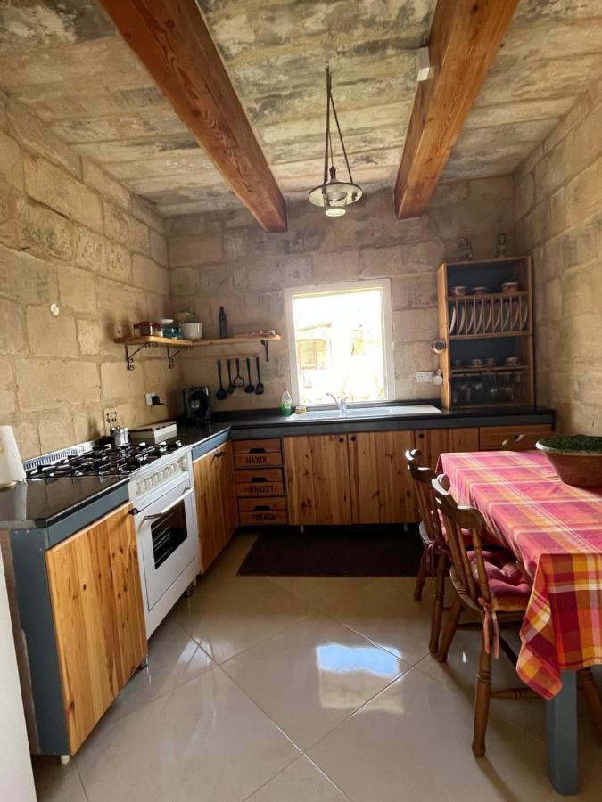 The Cottage Luqa Bagian luar foto